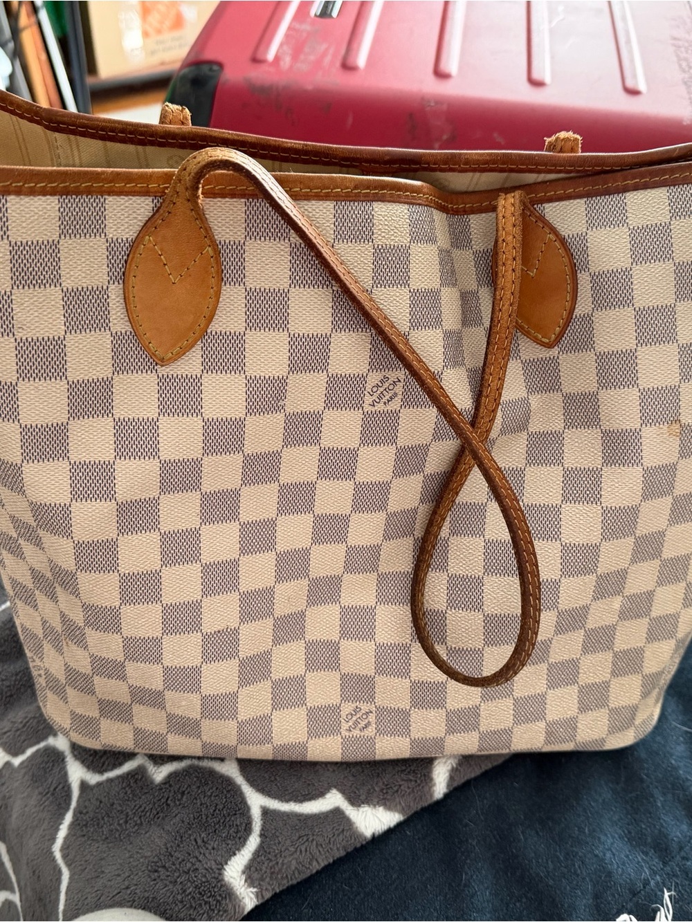 Louis Vuitton Damier Azur Canvas Tote in Light Beige with Natural Leather Trim - Picture 3 of 8